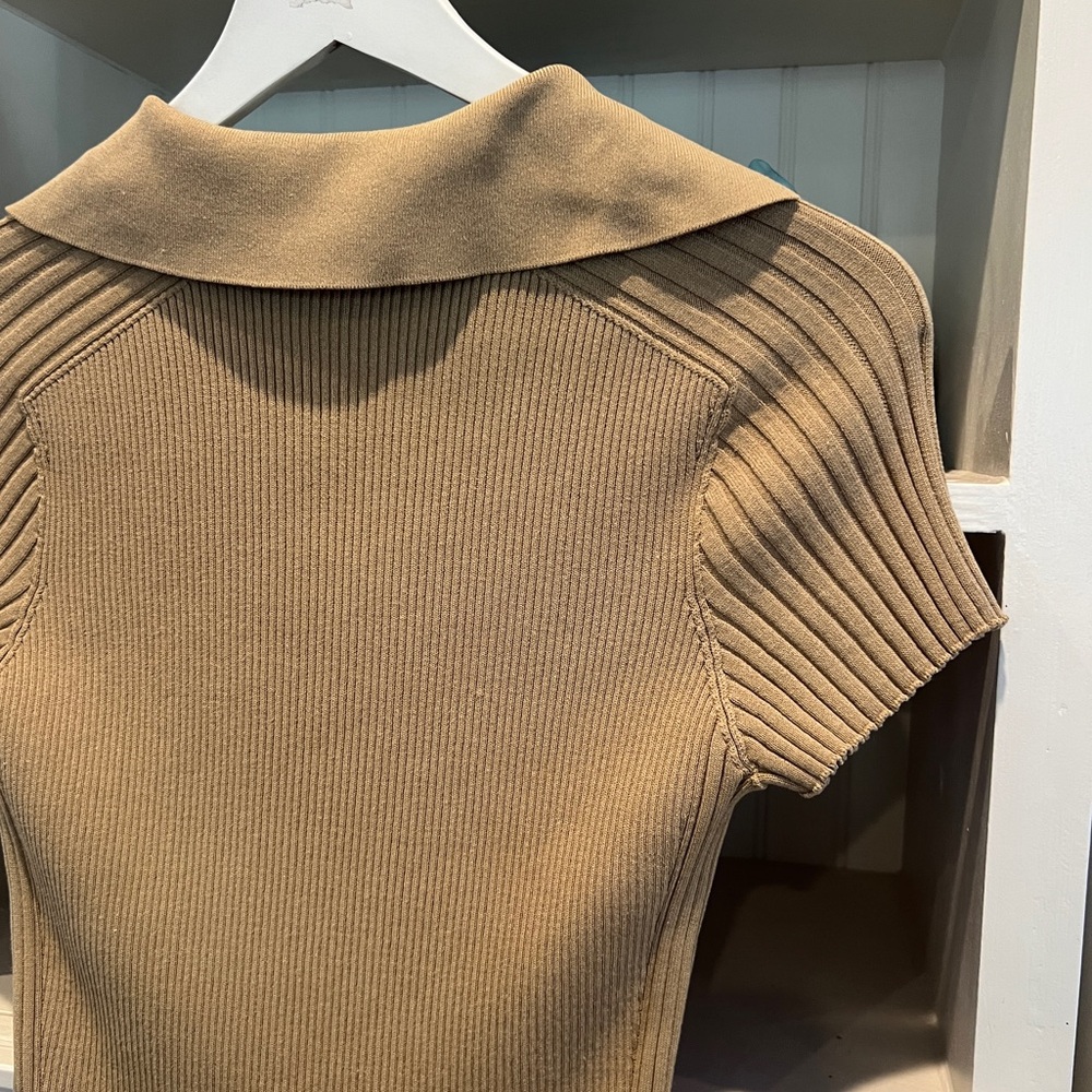 Burberry Stretchy Ribbed Knit Top (Excellent Condition) - Picture 10 of 16